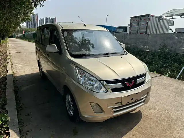 Wuling Motors Wuling Rongguang V Wuling Rongguang V 2015 1.5l Standard Model