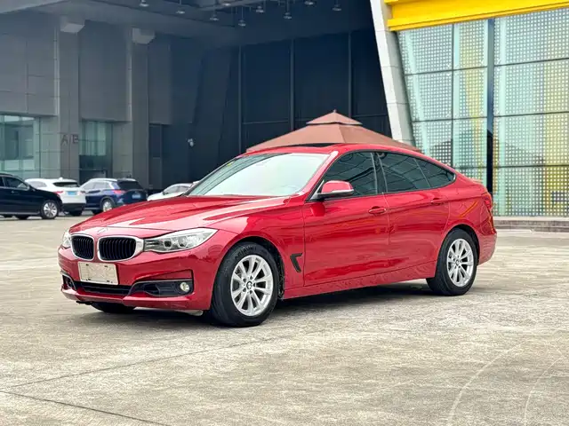 Bmw Bmw 3 Series Gt Bmw 3 Series Gt 2016 320i Fashion Model — фото