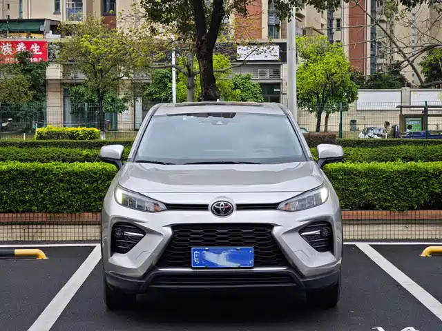 Toyota Willanda Wilanda 2022 2.0l Cvt Two-Wheel Drive Luxury Version — фото