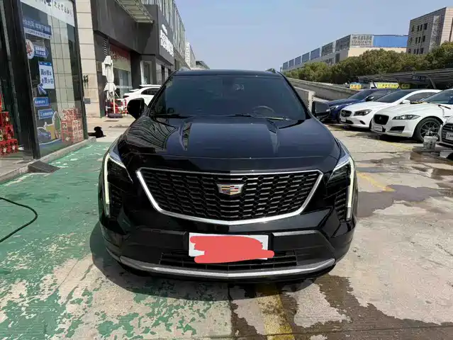 Cadillac Cadillac Xt4 Cadillac Xt4 2021 28t Two-Wheel Drive Leading Model — фото