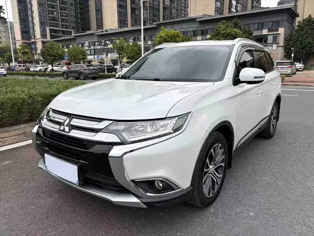 Mitsubishi Outlander Outlander 2018 2.0l 2wd Honor Edition 5 Seats