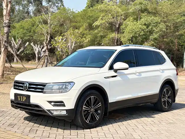 Volkswagen Tiguan L Tiguan L 2021 330tsi Automatic Two-Wheel Drive Smart Version — фото