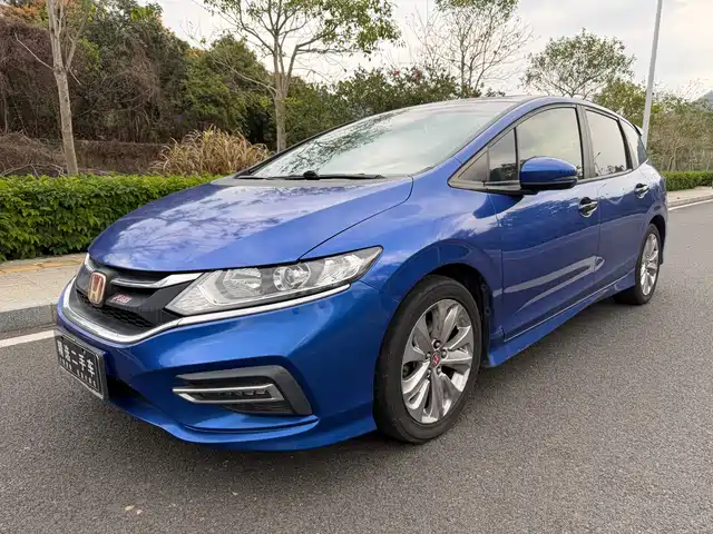 Honda Jed Jade 2017 1.8l Automatic Comfort Version 5 Seats — фото