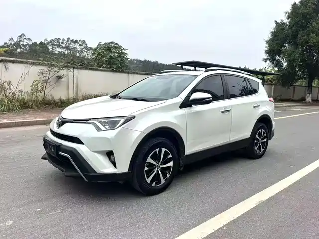 Toyota Rav4 Rongfang Rav4 Rongfang 2016 2.0l Cvt Two-Wheel Drive Fashion Version National V