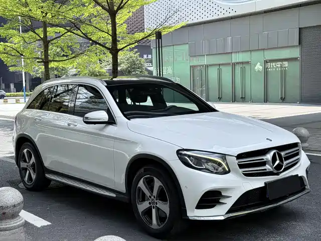 Mercedes-Benz Mercedes-Benz Glc Mercedes-Benz Glc 2017 Glc 260 4matic Luxury Model — фото
