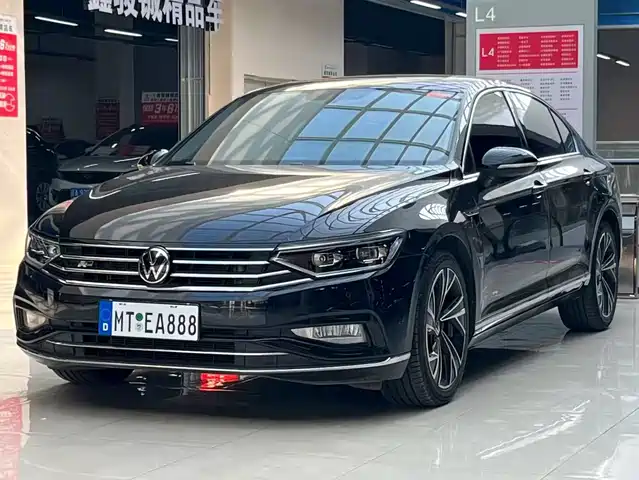 Volkswagen Magotan Magotan 2021 330tsi Dsg 30th Anniversary Edition — фото