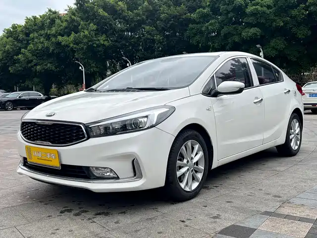 Kia Kia K3 Kia K3 2017 1.6l Automatic 15th Anniversary Special Edition Gls — фото