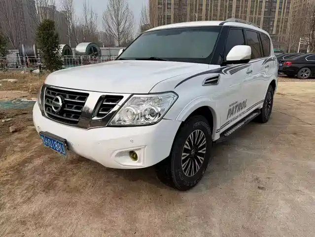 Nissan Patrol Patrol 2018 4.0l Linkedin Model — фото