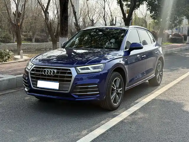 Audi Audi Q5l Audi Q5l 2018 45 Tfsi Exclusive Fashion Model National V — фото