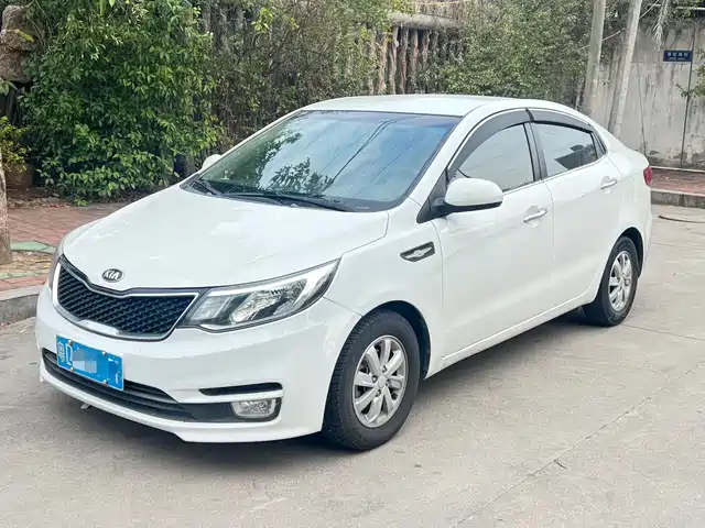 Kia Kia K2 Kia K2 2015 Sedan 1.4l At Gls