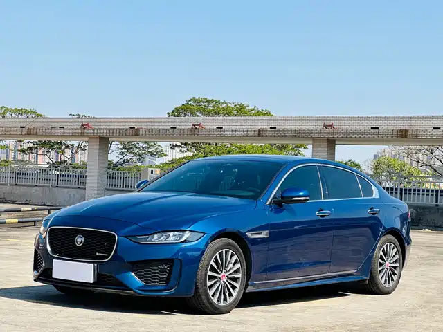 Jaguar Jaguar Xel Jaguar Xel 2020 2.0t 200ps R-Dynamic Youth Sports Edition — фото