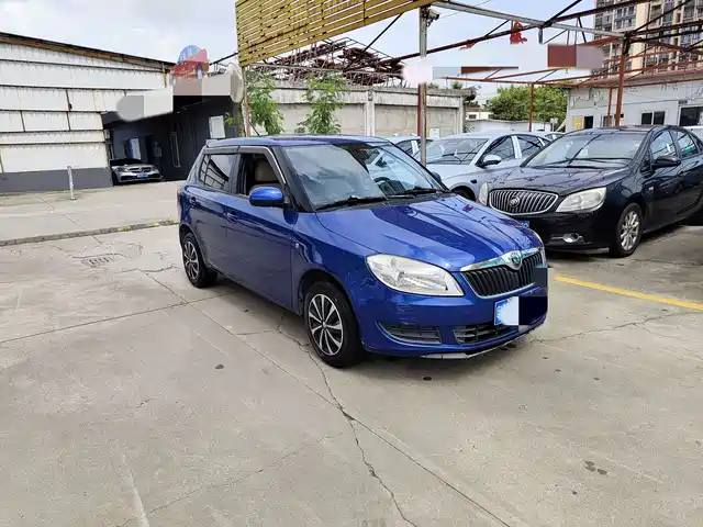 Skoda Jing Rui Fabia 2012 1.4l Automatic Crystal Version — фото