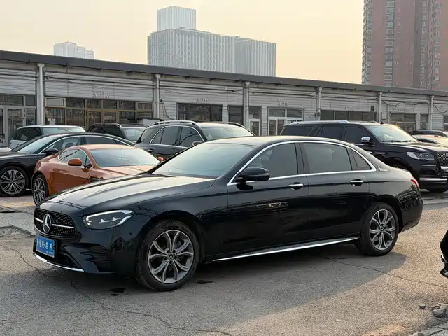 Mercedes-Benz Mercedes-Benz E-Class Mercedes-Benz E-Class 2021 E 300 L Sporty And Fashionable — фото
