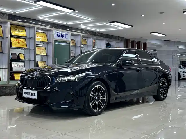 Bmw Bmw 5 Series Bmw 5 Series 2025 530li Leading M Sports Package — фото