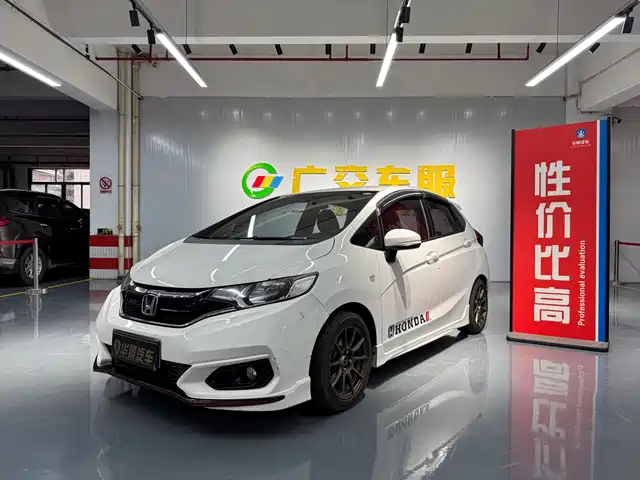 Honda Fit Fit 2018 1.5l Cvt Fashion Edition