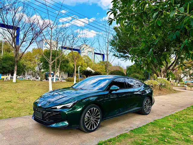 Mg Mg7 Mg7 2023 2.0t Automatic Trophy+ Engine Version — фото