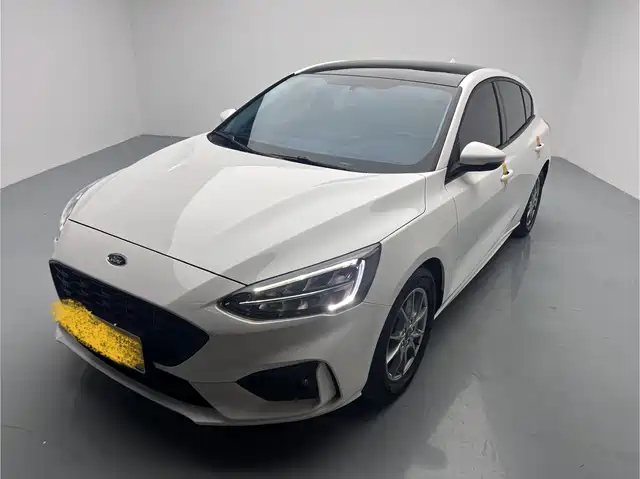 Ford Fox Focus 2021 Hatchback Ecoboost 180 Automatic Neochaedge — фото