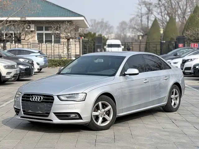 Audi Audi A4l Audi A4l 2013 35 Tfsi Automatic Comfort Type — фото