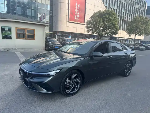 Hyundai Elantra Elantra 2023 1.5l Cvt Lux Premium Edition — фото