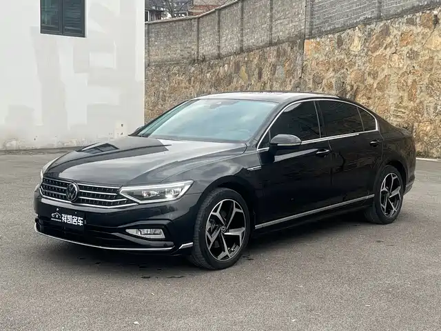 Volkswagen Magotan Magotan 2023 2 Million Commemorative Edition 330tsi Dsg Luxury Model — фото