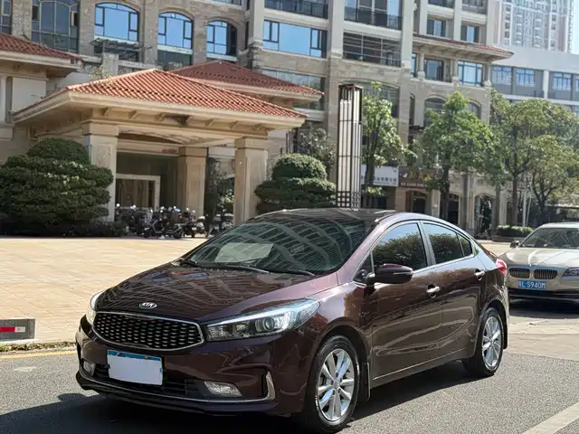Kia Kia K3 Kia K3 2016 1.6l Automatic Gls — фото