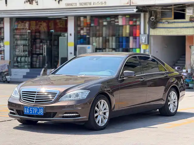 Mercedes-Benz Mercedes Benz S Class Mercedes-Benz S-Class 2010 S 300 L Premium Model — фото