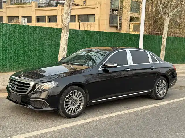 Mercedes-Benz Mercedes-Benz E-Class Mercedes-Benz E-Class 2020 E 300 L Luxury Model — фото
