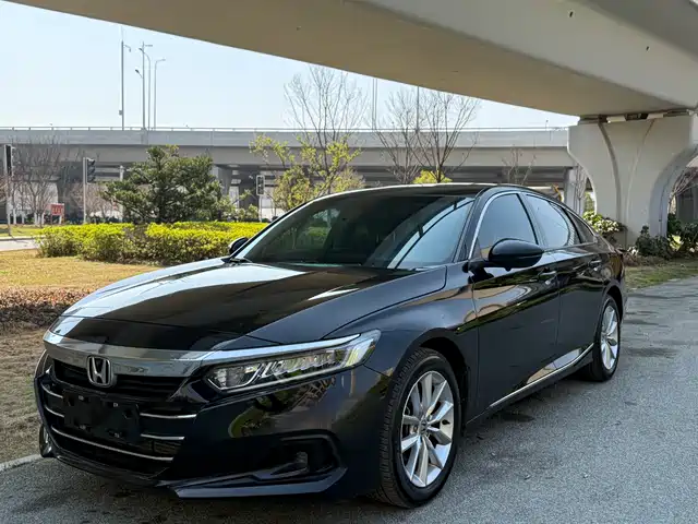 Honda Accord Accord 2022 260turbo Deluxe Edition — фото