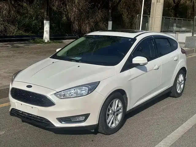 Ford Fox Focus 2015 Hatchback 1.6l Automatic Fashion Model