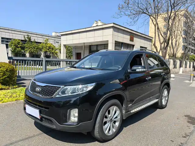 Kia Sorento Sorento 2013 2.4l 5-Seat Gasoline Luxury Version — фото