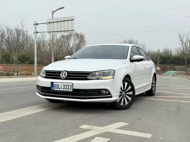 Volkswagen Sagitar Sagitar 2018 180tsi Dsg Premium Edition — фото