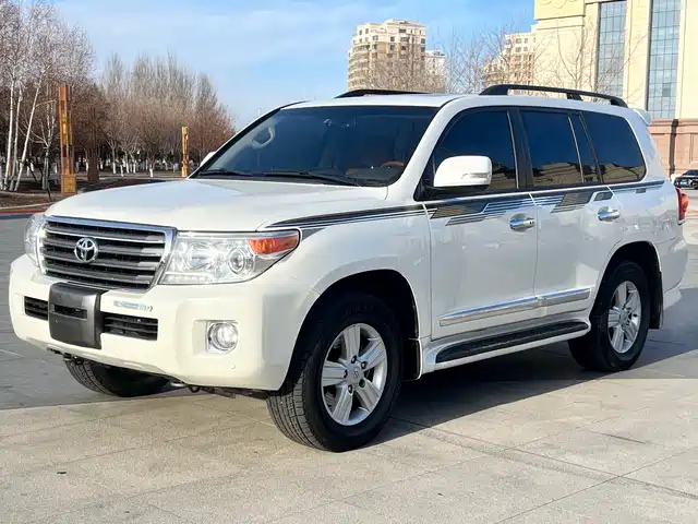Toyota Land Cruiser (Imported) Land Cruiser (Imported) 2015 4.0l V6 Middle East Limited Edition