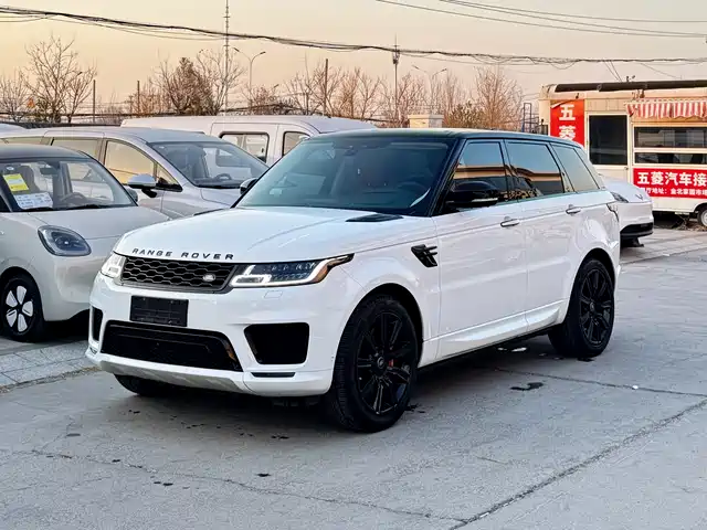 Land Rover Range Rover Sport Range Rover Sport 2021 3.0 L6 Hst — фото