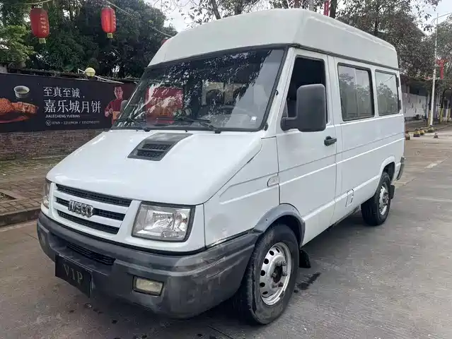 Iveco Iveco Proud Iveco Deyi 2014 2.5t-A35 Nj6484acm47z4