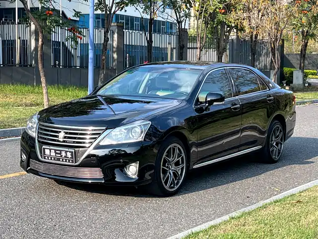 Toyota Crown Crown 2012 2.5l Royal Leather Edition — фото