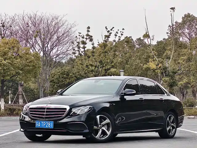 Mercedes-Benz Mercedes-Benz E-Class Mercedes-Benz E-Class 2017 E 300 L Sports Luxury — фото