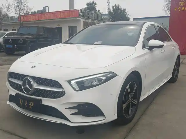 Mercedes-Benz Mercedes Benz A Class Mercedes-Benz A-Class 2022 Facelift Three A 200 L Sports Sedan Fashionable — фото