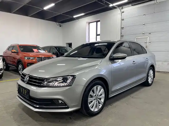 Volkswagen Sagitar Sagitar 2015 230tsi Automatic Comfort Model — фото