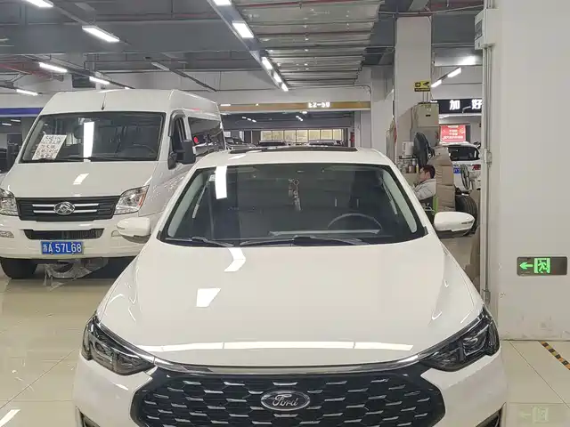 Ford Forrest Forex 2021 1.5l Automatic Diamond Version — фото