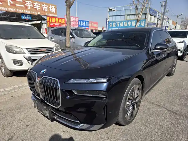 Bmw Bmw 7 Series Bmw 7 Series 2023 Facelift 740li Exclusive Luxury Package — фото
