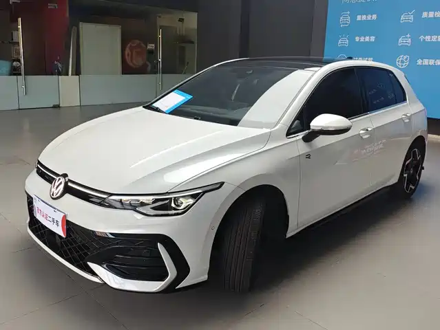 Volkswagen Golf Golf 2025 300tsi R-Line — фото