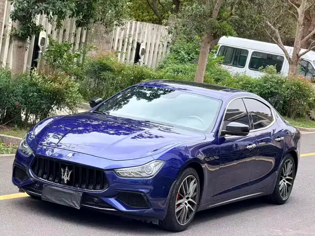Maserati Ghibli Ghibli 2017 3.0t Standard Edition — фото