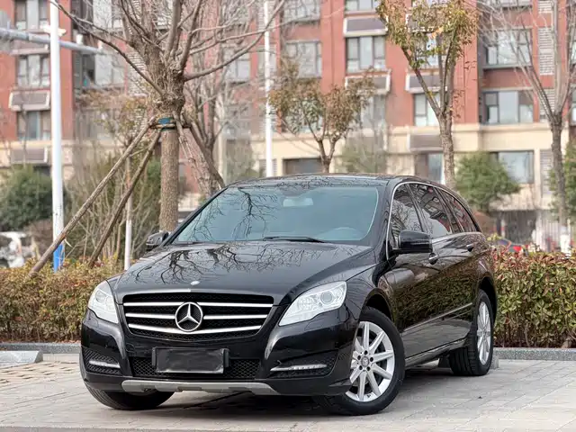 Mercedes-Benz Mercedes-Benz R-Class Mercedes-Benz R-Class 2011 R 350 L 4matic — фото