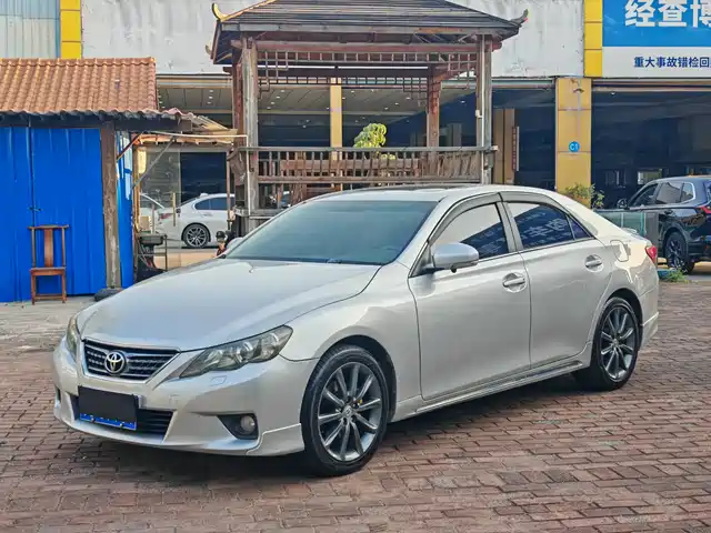 Toyota Ruizhi Reizhi 2012 2.5v Elegant Elite Version — фото