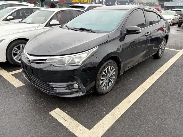 Toyota Corolla Corolla 2017 Facelift 1.2t S-Cvt Gl — фото