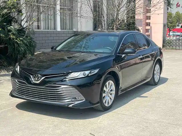 Toyota Camry Camry 2019 2.0g Deluxe Edition National V — фото