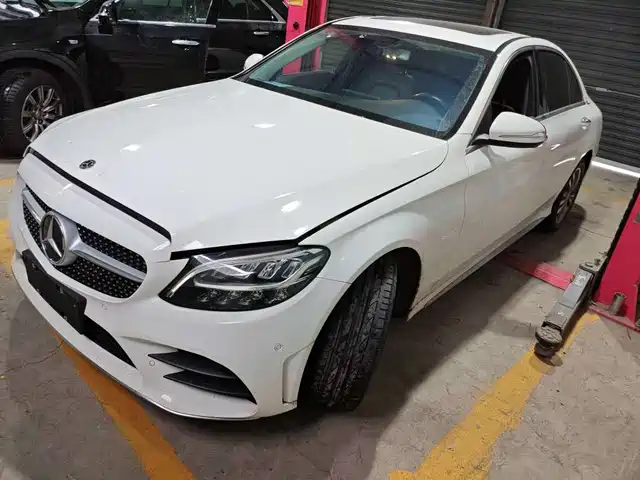 Mercedes-Benz Mercedes Benz C Class Mercedes-Benz C-Class 2019 C 180 L Fashionable Sports Edition — фото
