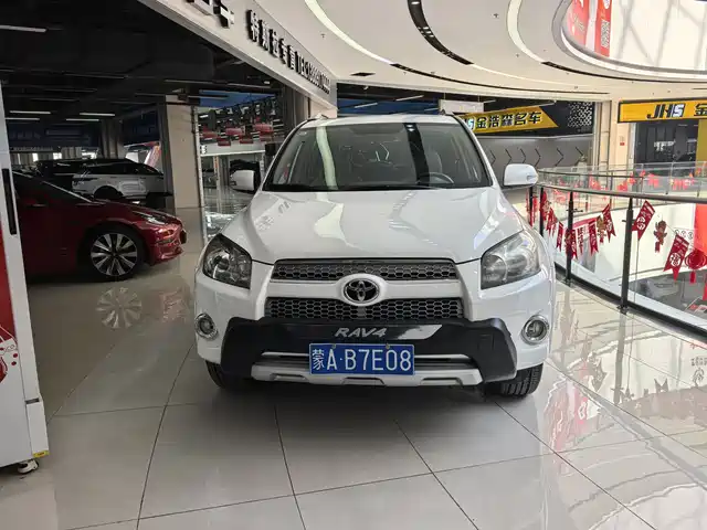 Toyota Rav4 Rongfang Rav4 Rongfang 2012 Model 2.0l Automatic Four-Wheel Drive — фото