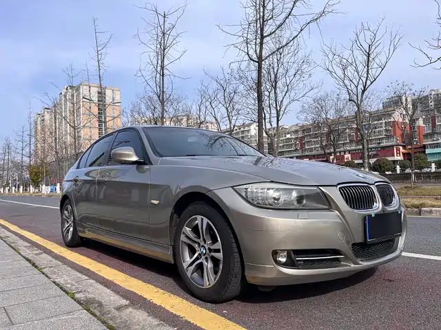 Bmw Bmw 3 Series (Imported) Bmw 3 Series Imported 2012 318i Leading Model