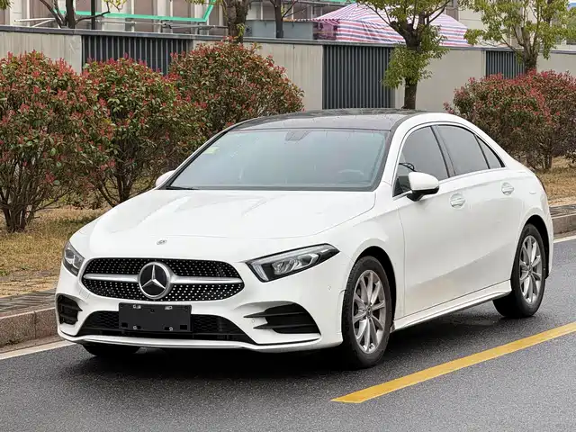 Mercedes-Benz Mercedes Benz A Class Mercedes-Benz A-Class 2021 A 200 L Sports Sedan Dynamic Type